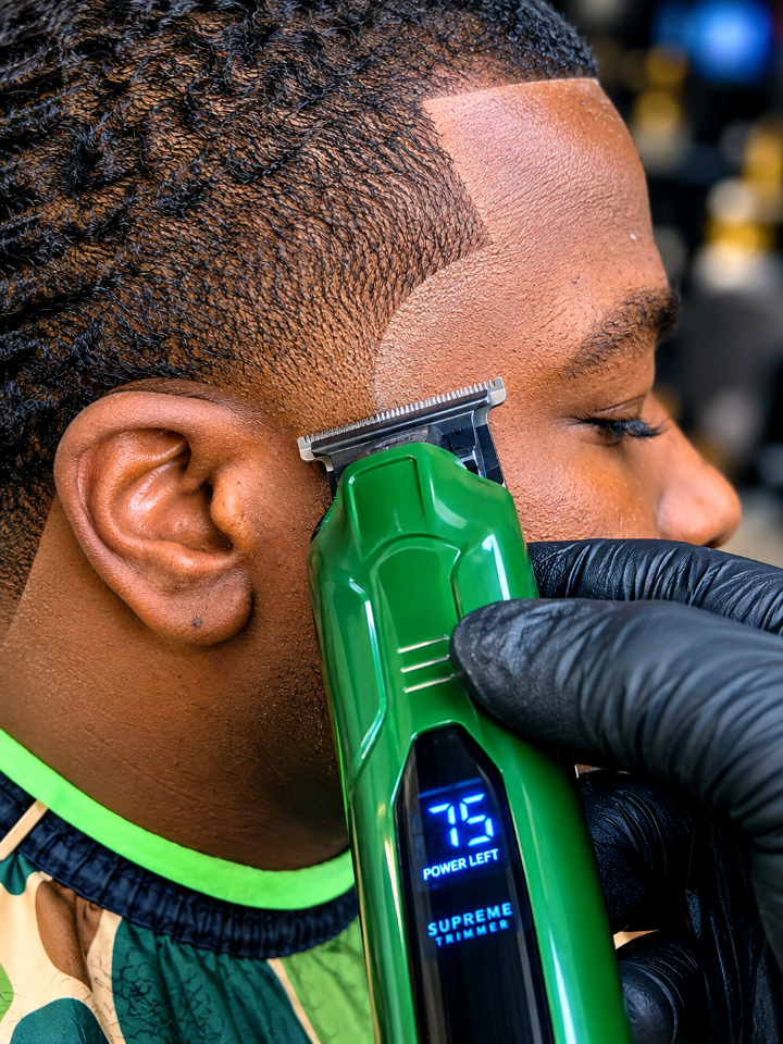 The Supreme Trimmer Vader Lite Just Webt Crazy on this man's beard, effortlessly cleaned it rite off. #SupremeTrimmer #vaderlite #BarberTools #shavingasmr #BarberTools @Supreme Trimmer 