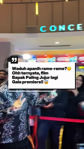 Waduh apaanih rame-rame?!🤔 Ohh ternyata, film Bapak Paling Jujur lagi Gala Premiere!!😱 Buat temen-temen semua yang mau nonton film Bapak Paling Jujur lebih awal bisa nonton di tanggal 10 Oktober 2026 nanti!! Untuk info lebih lengkap nya cek di akhir video ya!! 🤩 #bapakpalingjujur #punyabapakjujur #bpjclip #fyp #fyp 