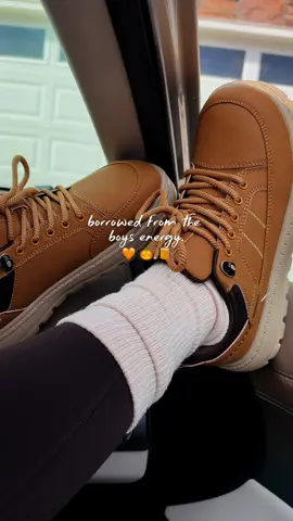 Chunky shoes always have a place in my 🧡 #hobibear #chunkyshoes #tomboystyle #chunkysneakers #fallshoes @HOBIBEAR SHOES OFFICIAL 