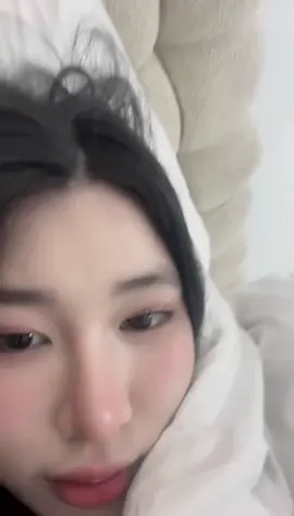 chán quá ước gì có bạn trai 🙄