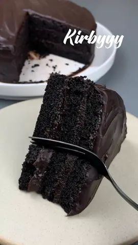 Best Chocolate Moist Cake! 2 cups all purpose flour  1 cup cocoa powder (unsweetened) 1/4 cup brown sugar 1 1/2 cups white sugar 2 tsp baking powder 1 tsp baking soda 1 tsp salt 3/4 cup fresh milk (room temp) 3/4 cup vegetable oil 1 tbsp vanilla extract 2 large whole eggs (room temp) 1/2 cup hot water + 2 tsp instant coffee powder 8x3 inch round baking pan line with parchment paper bake in preheated oven at 150c for 60 minutes dark chocolate ganache: 400g dark chocolate bar 300g all purpose cream (hot) #kirbyyy 