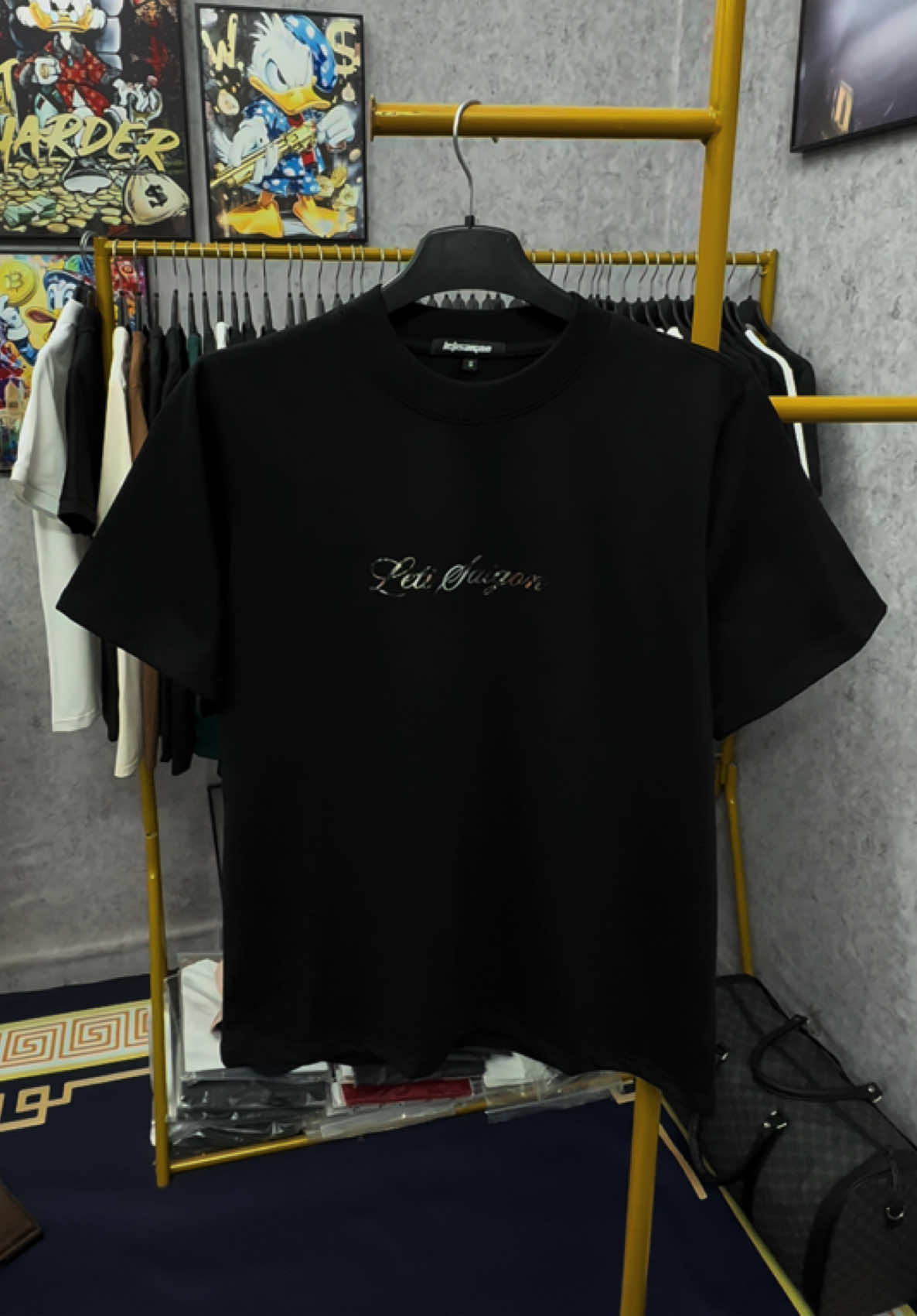 Áo Phông Nam Nữ Phối Chữ Lấp Lánh 🛍️🛍️ #aothun #aophong #aophongnam #aophongnu #aothunnamnu 