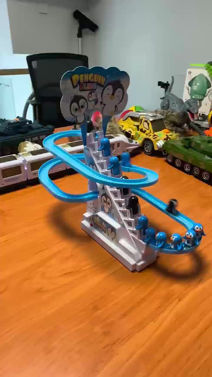Tobogán de Pingüinos Interactivo con Escalera Automática y Luces Coloridas 