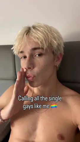 *older gays 😅 #mlm #whistle #funny #lgbt #gay 