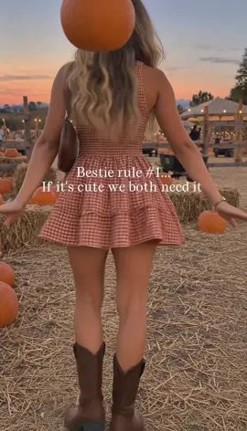 Gives perfect fall aesthetic🎃 #autumnaesthetic #outfitinspo #pumpkinpatchoutfit #fallaesthetic #fallfits 