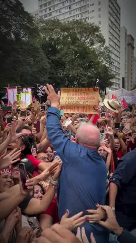 É impossível não se emocionar com a disposição do Lula com o povo brasileiro!