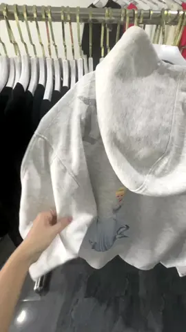 Thêm con khoác disneyland kim tuyến, tranh thủ để trong tủ đồ nào các✌️của shop#shopmrdet #tiktokviral #muasamcungtiktok 