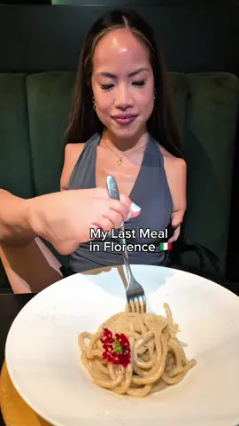 The restaurant you can’t skip in Florence 🇮🇹 my last dinner in Florence I went to @AmmaliaFirenze - everything was to-die-for and the interiors were so beautiful! Highly recommend it and it was a great way to end this leg of my trip. Stay tuned for videos from the last leg of my trip 🇮🇹 #travelhacks #Foodie #pasta #travelvlog #florence  
