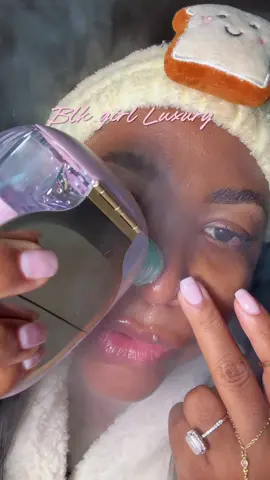 Do you see the glow on my skin‼️Luxe facial right at home✨@Shark Beauty  #sharkbeauty #sharkfacialglowpro #skincare #facial #glowyskin 