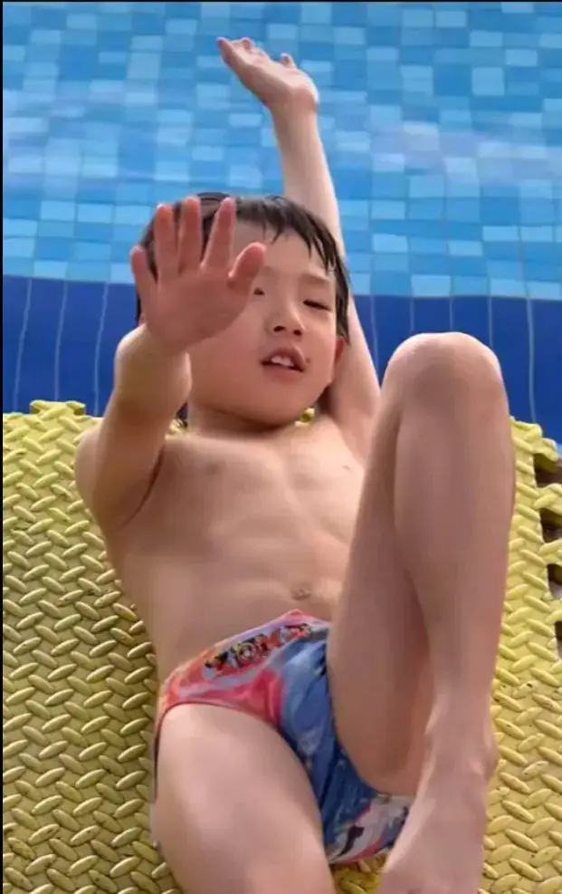 MY hensem#chinese  #douyin抖音 #masukberanda #人类幼崽成长记