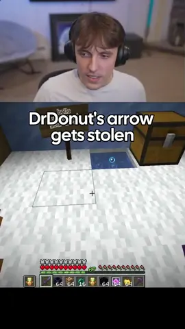 DrDonut gets his arrow stolen . . . . . . . . . . . . . . #Minecraft #deathnote #drdonut #donutsmp 