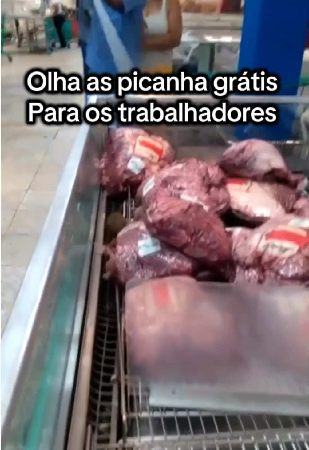 O a situação das picanha grátis para os trabalhadores  No supermercado cada dia é uma surpresa,  #prevencaodeperdas  #supermercado 
