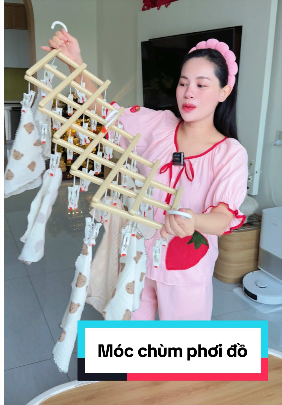 Phơi đồ nhỏ gọn gàng hơn với móc chùm Honper 29 kẹp cao cấp, có con lăn lấy đồ nhanh chóng, dùng rất tiện lợi 💕 #mocphoi #honper #mocchum #mevabe 