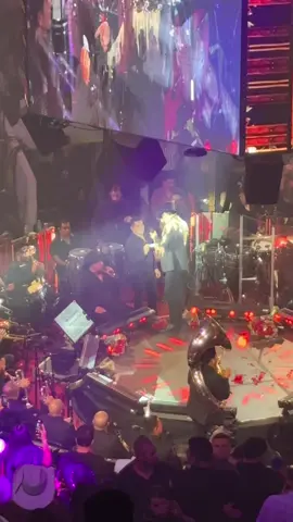 Casi completa 🎶 mi fav por fin la pude escuchar en vivo 🥰😈🤭✨#amo #julionalvarez #feria #pachuca 