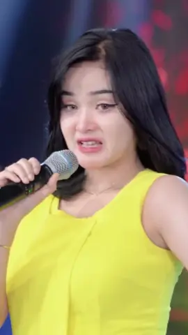 Full lagu 'Idol Idol (Helikopter Turun ke Padang)' oleh Laila Ayu #lailaayu #helikopter #joget #dangdut #fyp 