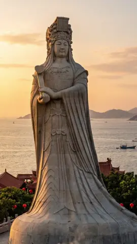 Ada yang melihat video ini sekali, ada yang melihatnya tepat pada waktunya. #吉隆坡天后宫 #湄洲妈祖 #Mazu #大马华人 #Malaysia
