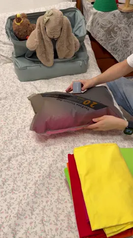 Packing made simple, saving space has never been easier!
#PackingMadeEasy #TravelHacks #VacuumSealer #SpaceEfficient #fyp