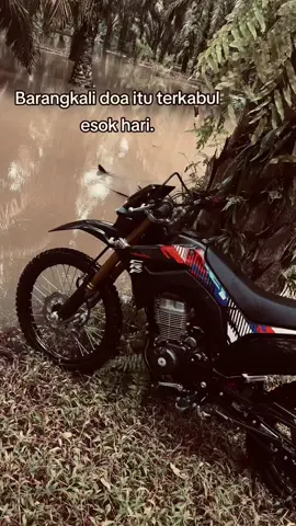 Barangkali 😃😃 #crftrabas #crfbersih #fypppppppppppppppppppppp #klxindonesia #allhamdulilah #fypppppppppppppp #klx150 #semogamasukfyp #crfstdlimit🤙 #maaukkberanda #foryoupage #fypシ゚viral #crf ganteng hitam #masukberandafyp #fyp #klxtrabasstyle #rahmadan #infotrabas #crf150l #4u #fylpシviralシ #fyi
