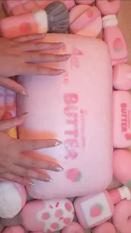 This GIANT Strawberry Butter Is SO CRUNCHY 🧈💥 Wax Cracking ASMR #crushing #asmr #wax #cracking #satisfying 