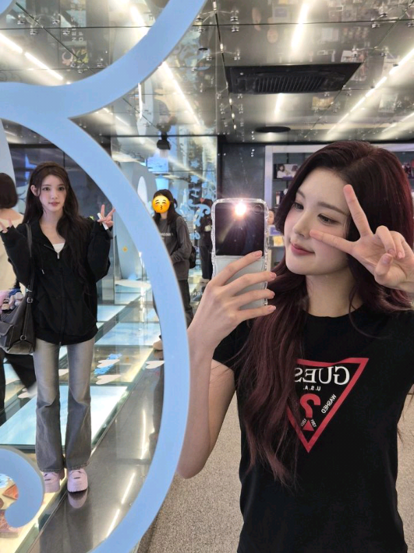 dính nhau qas ha 😏 #hanaz #yuha #yuna #a_na #hearts2hearts 
