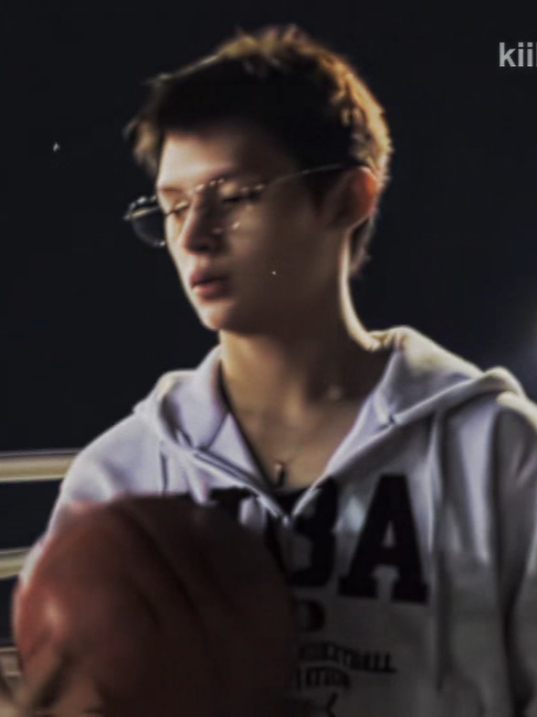 why is he radiating this much aura woww 😳 #james #jamesedit #jamescortis #fyp #viral #4u #cortis sdt; @cortisxxol @lianaacipa @tineise @cort1slay [ scp; hyeonmna :: ac/ib; aavrynx ]