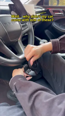 My friends keep asking for tiktok shop link, Just clip and go!!! This car mount works on every car interior spot #dealsforyouday#foryourpage#fvp#carmount#handsfree