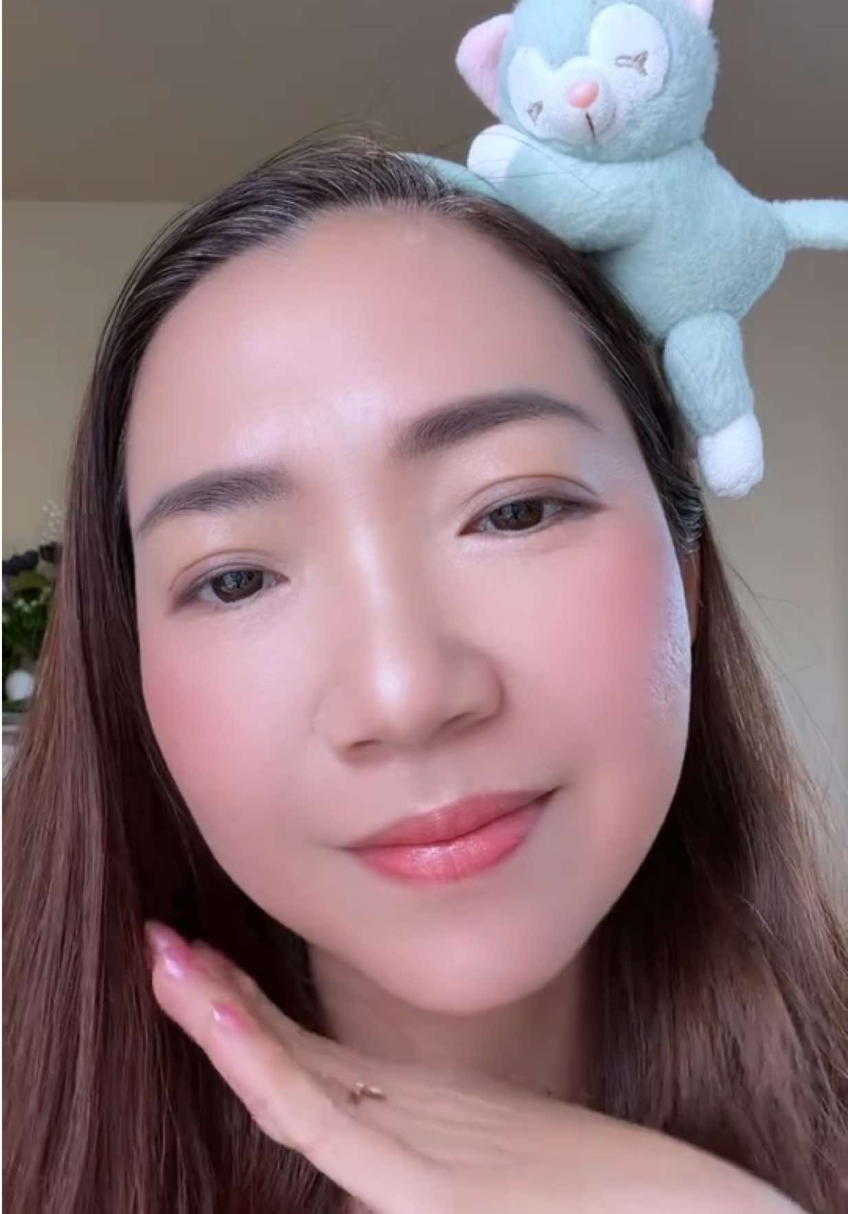 My little secret to smoother-looking under-eye makeup  Hydrate first, then concealer! @AXIS-Y Store US  #axisy #eyeserum #axisyeyeserum