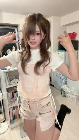 靴下ダサいに全てをもっていかれそうな動画(  ᐢᢦᐢ )💭室内撮影は靴下、はだし、室内シューズどれがいいんだろう？？？#ファッション#フォロワー1万人目指す #フォローお願いします 