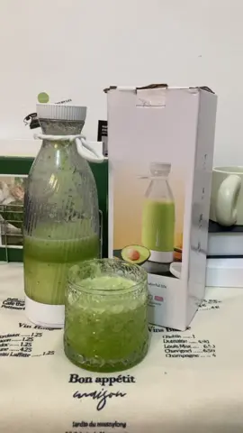 Receta de jugo nutritivo de remolacha, limón y jengibre para hacer en casa 2026 #JugosSaludables #RecetasCaseras #BatidoraPortatil #BebidasNaturales #VidaSana
