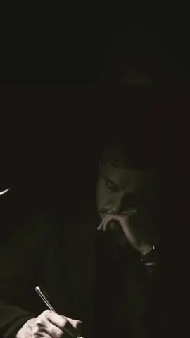 في دفتر رجلٍ لم يثق بأحد📖