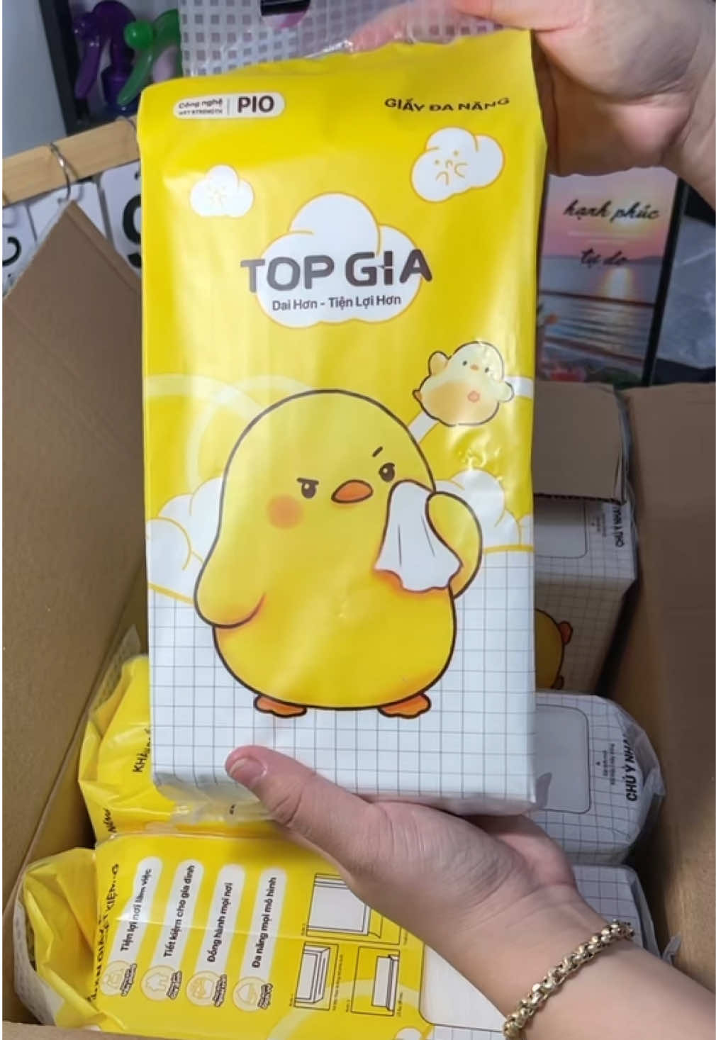 Khăn giấy rút treo tường Topgia #khangiay #khangiaytopgia #khangiayrut #xuhuong 