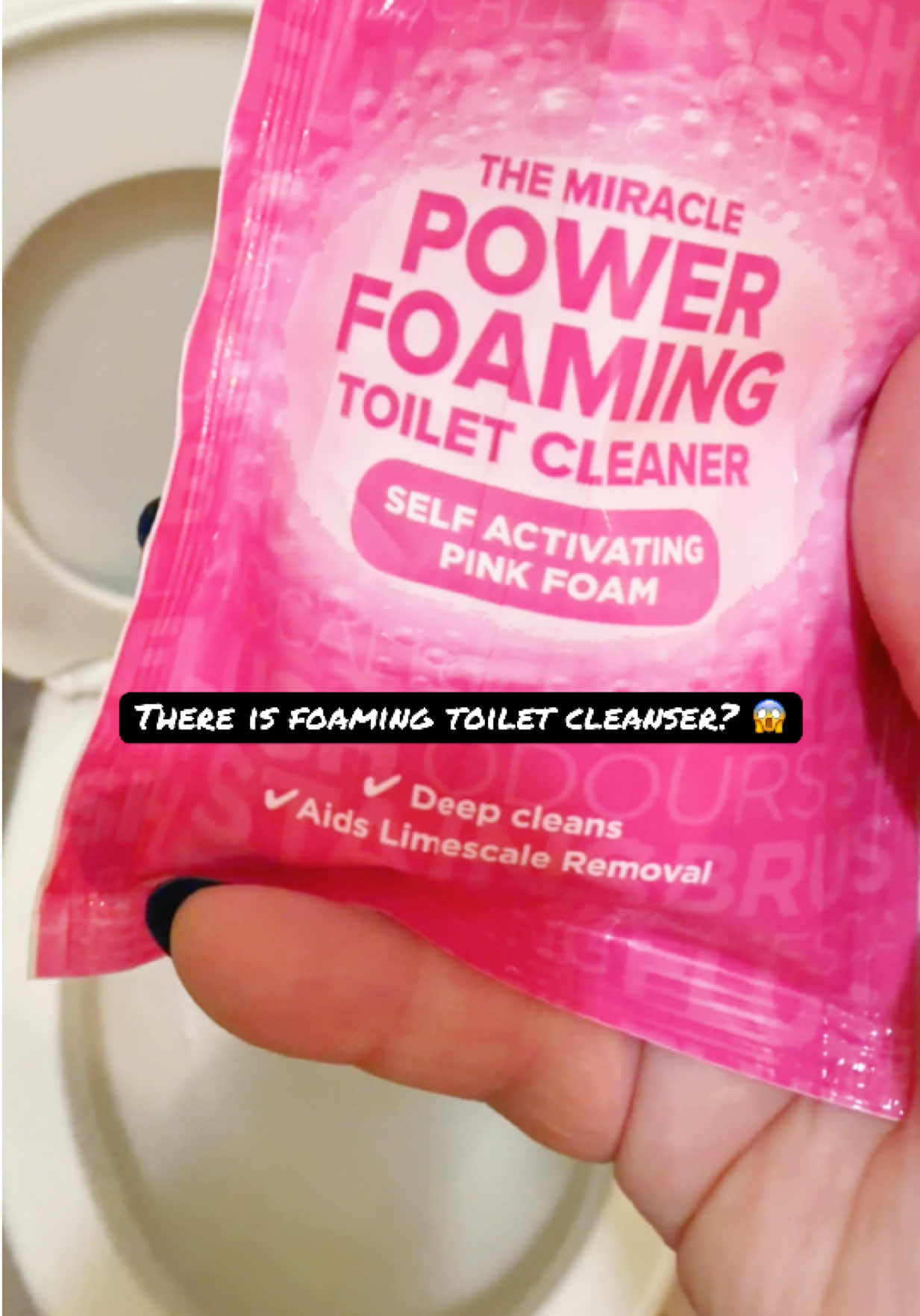 It works! The Pink Stuff #toiletcleaner #foamingtoiletcleaner #thepinkstuff  #tiktokshopblackfriday #tiktokshopcybermonday 