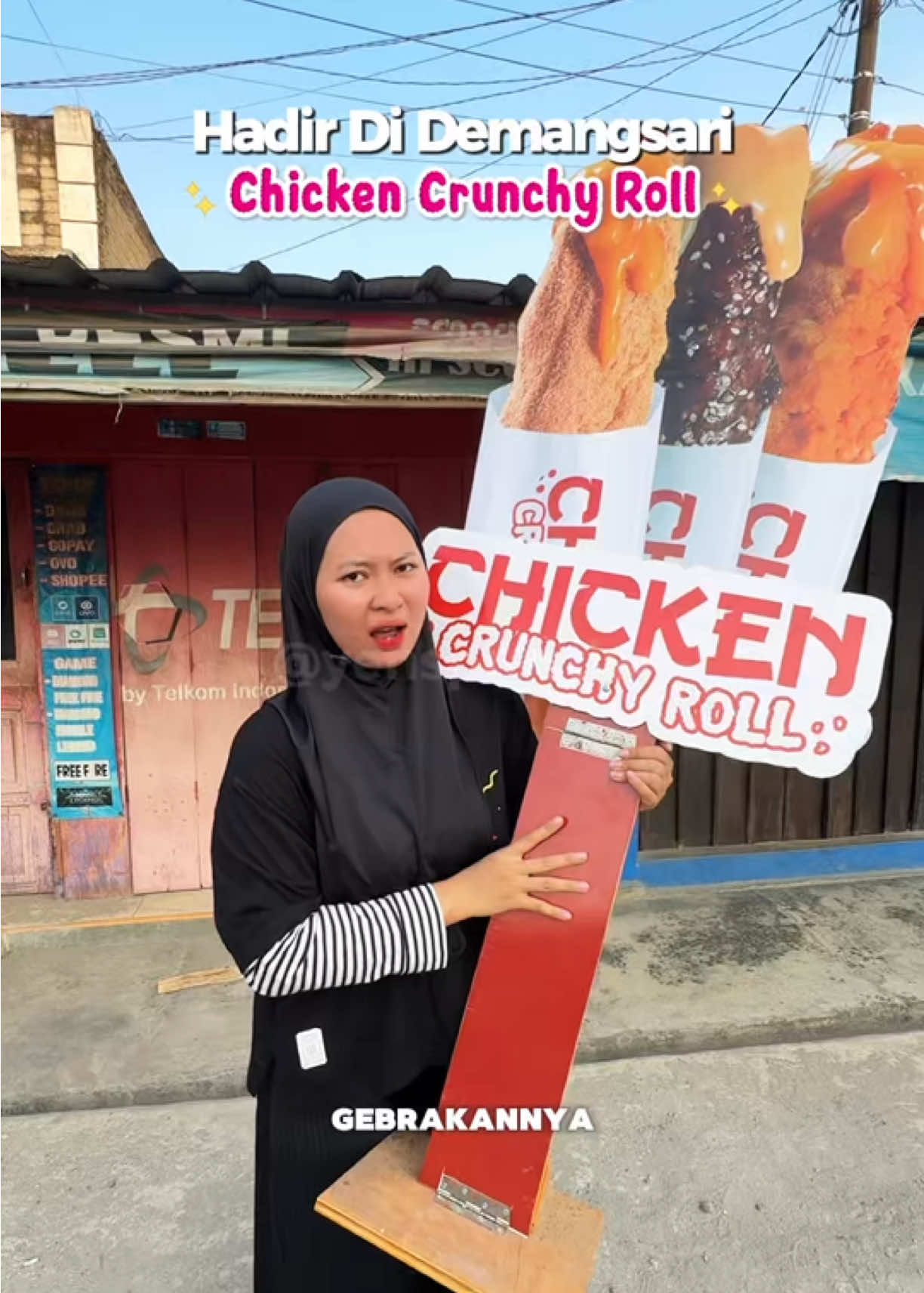 Jajanan gen z‼️ Chikroll Viral Demangsari🥰 @Chikroll Viral Demangsari  Sekarang banyak gebrakan di demangsari ya darling, makin banyak jajan. Siapa yng udah tau booth jajan viral ini? Komennn😍 Mulai dari Rp8.000 aja kalian bisa beli chikroll original darlingg. Terus kalian juga bisa pilih topping maximal 2, topingnya ngga pelit! Melimpah bangetttt darlingkuuuu🥰 Bakal hadir menu baru juga namanya “Chikroll Lumer Mozarella” ngga sabar dehh mau nyobaa😍 Yuk jangan lupa dateng ke sini yaa🫶🏻 📍Demangsari, Ayah (sebelah selatan rocket chicken) 💸 Mulai dari Rp8.000 aja ⏰ Setiap Hari, 16.00-habis ☎️ Menerima pesanan : 0881-0119-32136 ##demangsari #ayah #jajanan #chikroll #chickencruchyroll 