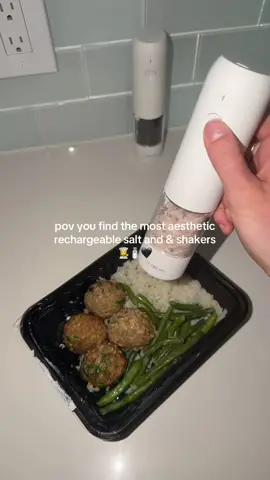 If you didn’t see the pepper come out it’s cause I had the lid on 😅