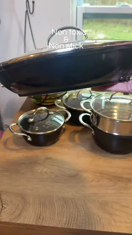 #ceramicpotsandpans #nonstickpans #nontoxicpans #cookware #potsandpans 