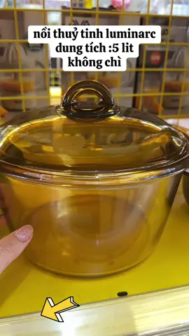 Nồi thủy tinh có màu trong suốt giúp bạn dễ dàng quan sát được thực phẩm trong quá trình nấu nướng. Với dung tích 1.5L,5L giúp bạn thoải mái chế biến được nhiều món ăn cho gia đình mình. Đun nấu trên nhiều loại bếp: Nồi thủy tinh Luminarc có thể dùng được trên bếp ga, bếp hồng ngoại,.. Sử dụng an toàn trong lò nướng (bỏ nắp khi cho vào lò nướng). Sử dụng an toàn trong lò vi sóng. Thuận tiện vệ sinh trong máy rửa bát sau mỗi lần sử dụng. Chế biến món ăn đa dạng hơn với nồi thủy tinh như: luộc, ninh hầm, nấu soup, kho cá, nấu canh,.. Thiết kế tinh tế: + Nắp nồi thủy tinh có màu trong suốt giúp bạn dễ dàng quan sát được thực phẩm trong quá trình nấu nướng. + Nồi thủy tinh Luminarc sản xuất tại Pháp, sản phẩm có dập nổi xuất sứ trên tay cầm và nắp nồi đảm bảo hàng chính hãng.#noithuytinhlumiarc 