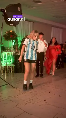 Sabrina got some moves👀👀  #sabrinacarpenter #ausarai #fyp 