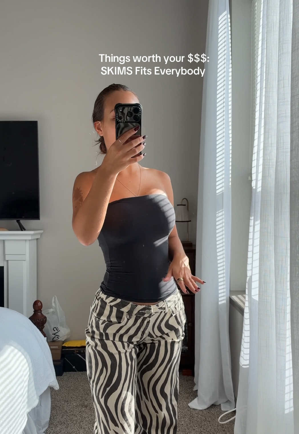 @SKIMS Just always has the best basics 🤍👏🏼 #skims #fitseverybody #tubetop #straplesstop #basics 