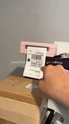 Los labels estan en mi storefront pero todo lo demas lo encuentras aqui en Los links #thermalprinter #polymailers #SmallBusiness 