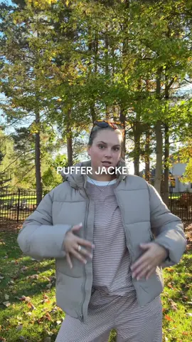 If I were you I’d buy 2 colors rn before they’re gone for the season! @PUFFIT.US #pufferjacket #pufferjacketoutfits #puffer #winterjacket 