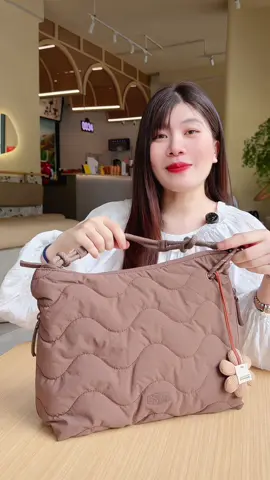 túi xách đeo vai đeo chéo bagsmart  sound vải dù trần bông chống nước tote , đi học, đi làm công sở, đi chơi , đi du lịch chống nước #tuitote #tuideovai #tuithethao #tuidulich #bagsmart 