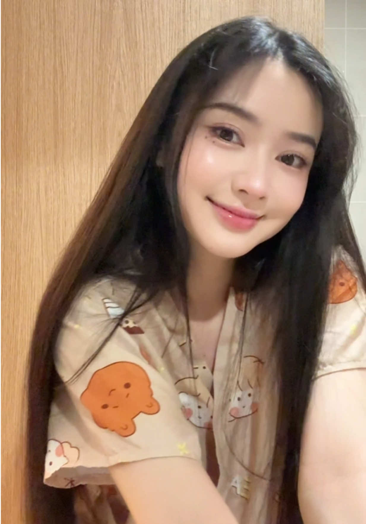 Trộm vía lấy được anh chồng có sở thích skin ship giống tuiiii nên là ở nhà toàn ôm hunnn miết thuiii, phải nhớ nhaaaaa mấy bà lúc nào cũng phải trong trạng thái thơm tho để sẵn sàng chồng cưng bất cứ lúc nào nhen 😘  #vicchuche  #dungdichvesinhphunuphcare 