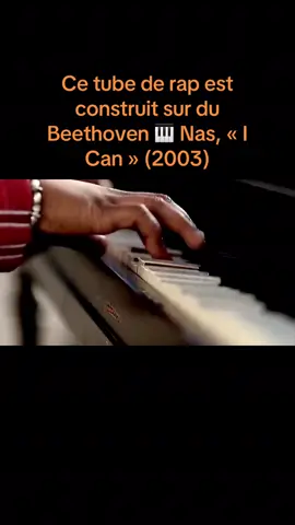 « I Can » de Nas est un titre de l'album God's Son (2002), sorti en single en 2003. Produit par Salaam Remi, il reprend « Für Elise » de Beethoven et le break de batterie de « Impeach the President » des Honey Drippers. Nas s'adresse aux enfants noirs pour les encourager à lire et à apprendre, avec des voix d'enfants sur le refrain. Le titre monte à la 12e place du Billboard Hot 100, le plus haut classement de Nas en artiste principal à l'époque. Le clip est nommé aux MTV Video Music Awards 2003 dans la catégorie meilleure vidéo rap. 23 ans plus tard, « I Can » reste un hymne pour toute une génération. Quel âge aviez-vous en 2003 ? 👇 #Throwback #Nas #NostalgicClips #HipHop2000s