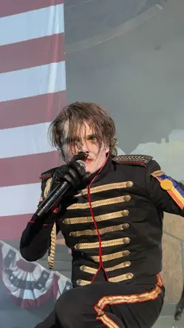 My Chemical Romance at Hollywood Bowl ⛓️🖤⛓️ #mcr #mychemicalromance #gerardway 