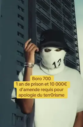 Jugé pour apologie du terrorisme au sein de ses textes, le rappeur Boro 700 risque jusqu’à 1 an d’emprisonnement et 10 000€ d’amende.  Source : Le parisien.  #boro700 #jugement #prison #rapfr 