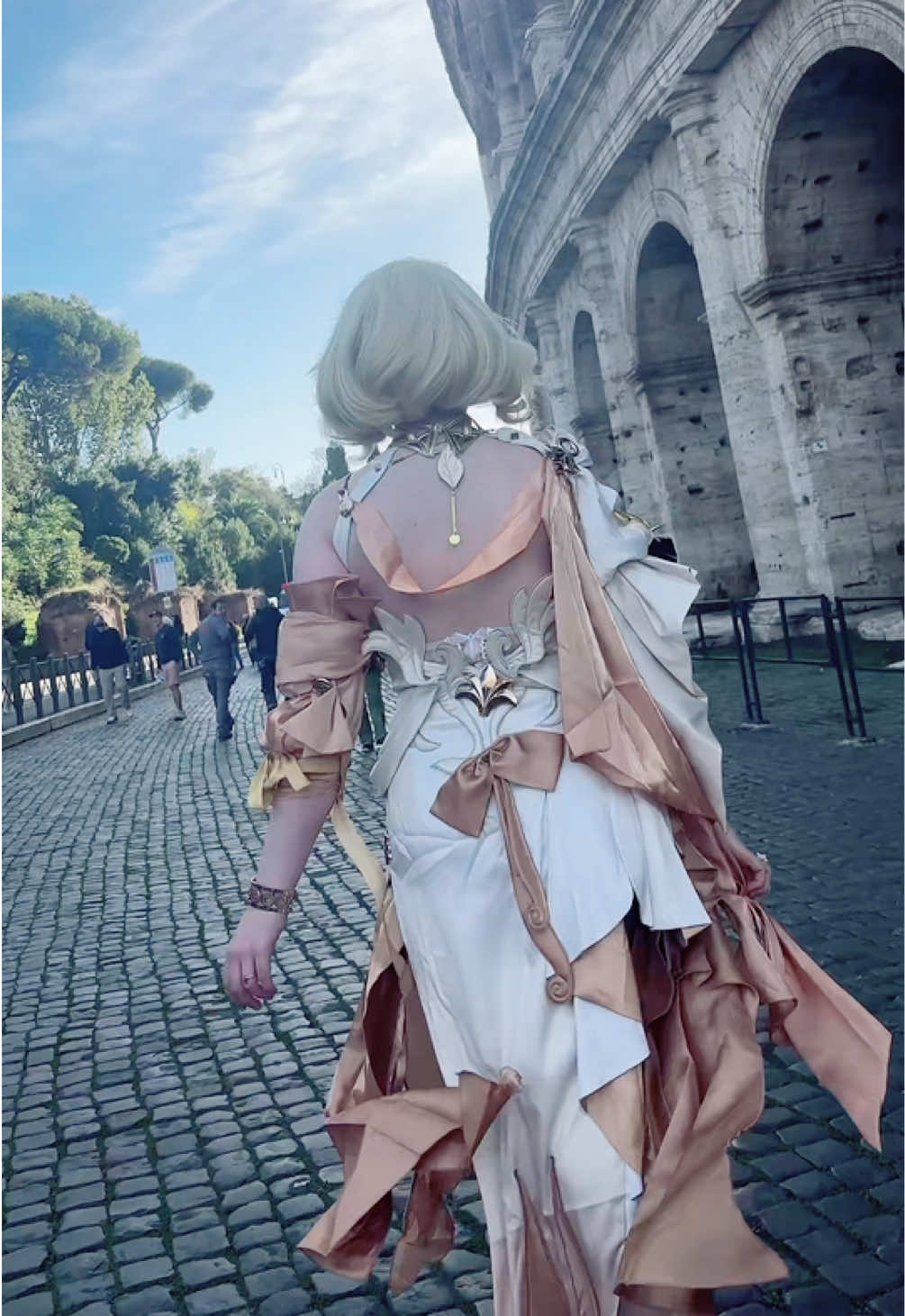 Aglaea in Rome~ ⚜️  #aglaeacosplay #aglaea #HonkaiStarRail #hsrcosplay #hsr 