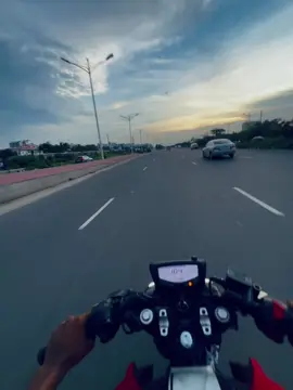 #viral #viralvideos #foryou #bikevideo #idfreezed 