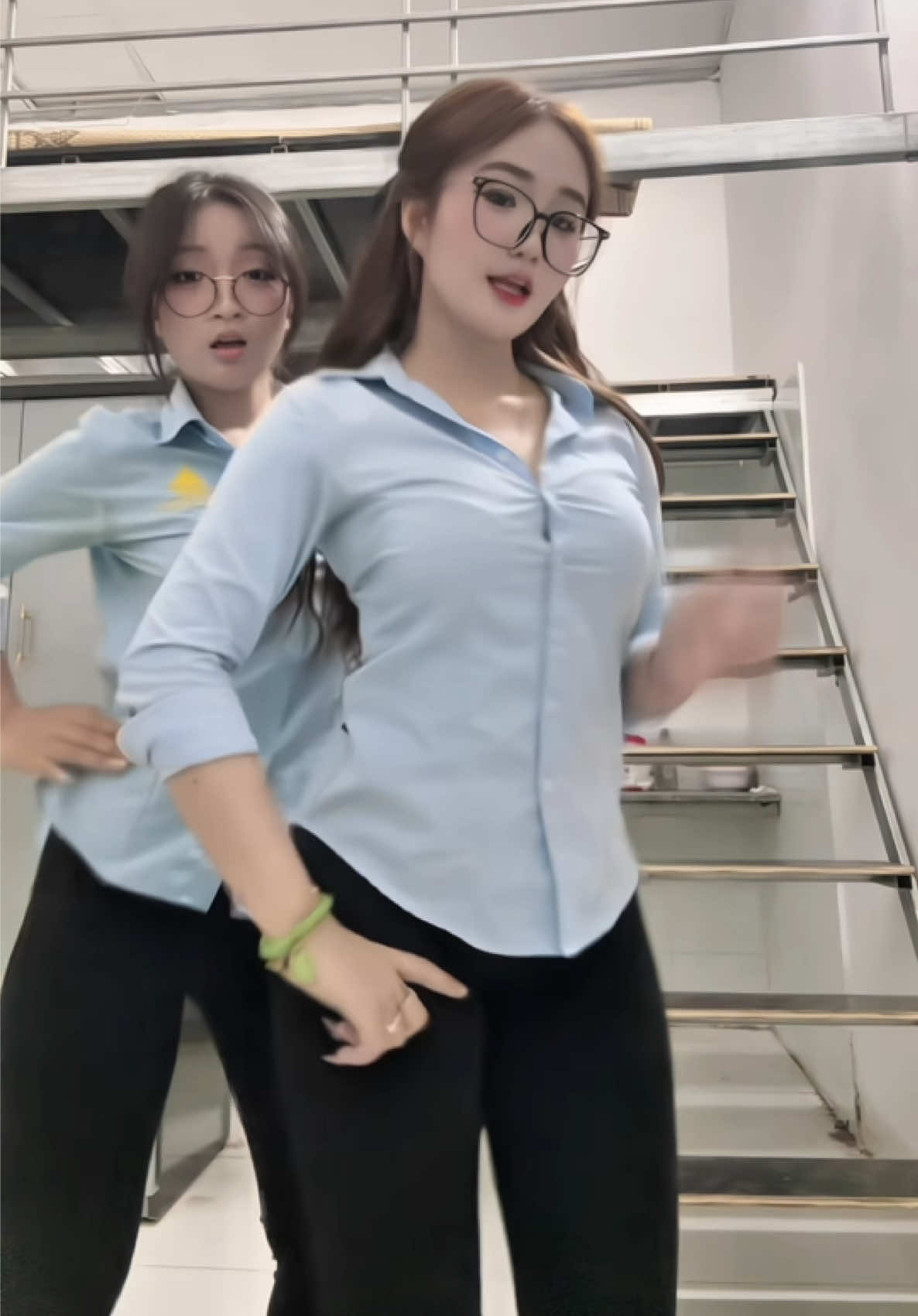 Tui muốn anh đi cty Goertek với tui 😋#xuhuongtiktok #thachnhung 