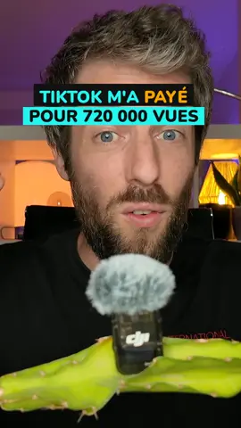 Combien TikTok paie pour 720 000 vues ? Ma première paye de créateur monétisé. Voici combien TikTok paye pour les vues. Ça fait exactement 30 jours que je suis monétisé et je vais te montrer combien 720 000 vues m'ont rapporté. Les sites spécialisés disent qu'on gagne entre 40 centimes et 1 dollar par vue qualifiée. Dans mon cas, seulement 50 % des vues sont en France. Depuis les mises à jour, beaucoup de créateurs disent ne gagner que 5 centimes pour 1 000 vues. Moi, en 4 semaines, j'ai gagné 160 dollars. Je parle de sujets tech qui, en général, rapportent un peu plus au RPM. Pour faire une vidéo qualifiée, il faut 3 règles : 1. La vidéo doit faire plus d'une minute. 2. Quelqu'un doit la regarder au moins 5 secondes depuis le Pour toi, ou au moins 30 secondes s'il vient de la recherche. 3. Chaque personne ne compte qu'une seule fois. On est d'accord que TikTok, ça ne paye pas grand-chose. Je pense à réinvestir ces 160 dollars : j'ai pris une API chez ElevenLabs pour faire mes sous-titres de manière beaucoup plus précise avec Claude Code. Abonne-toi à @vincentleserpent_ pour suivre le challenge 100 jours : une vidéo par jour. Musique : Nocturne Op. 9 No. 2 — Patrizia Prati · CC-BY-SA 4.0 #developpeurs #devenirdeveloppeur #tiktokmonetisation #createurdecontenu #claudecode
