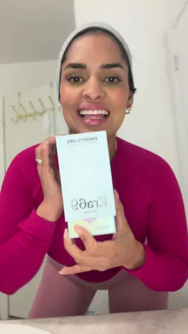 ✨🌸 ¡Un aroma delicioso y femenino para sentirte fresca y segura todo el día! 💕 Esta cremita perfumada es ideal para consentirte y dejar tu piel con un olorcito exquisito. 😍🌷 ¡Un toque de dulzura que te encantará! 🛍️💖#